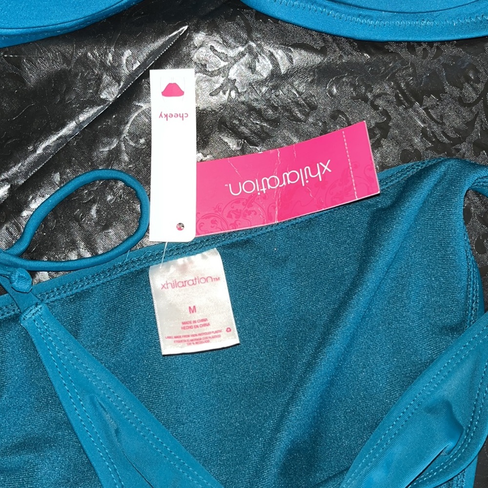 34DD SwimTop & Matching Color Bottoms Medium NWT - Picture 2 of 7